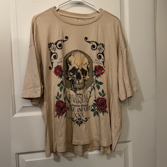 Parisian Rose Skull Tee - Picture 5 of 5